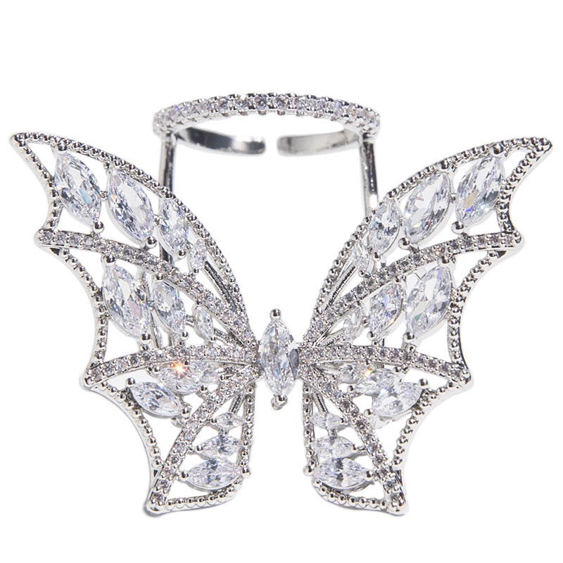 A dazzling gemstone ring butterfly-shaped wings, 18K gold-plated, romantic full of diamonds, enamel, adjustable