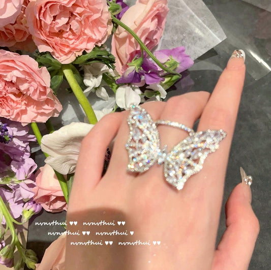 A dazzling gemstone ring butterfly-shaped wings, 18K gold-plated, romantic full of diamonds, enamel, adjustable