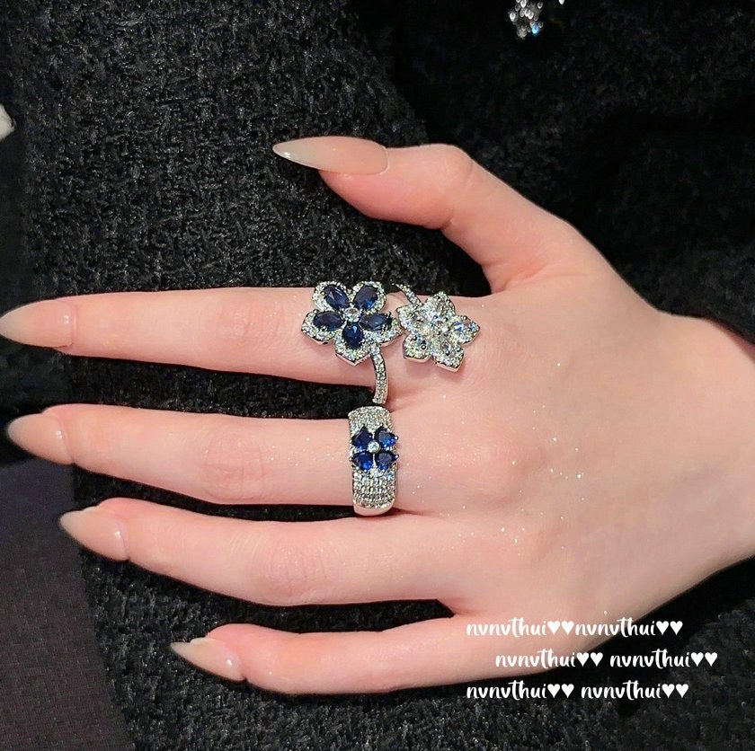 Sri Lanka Blue Light Flower Gemstone Ring - Sotheby's - 18K gold plated - Royal Blue Flower Zircon Ring